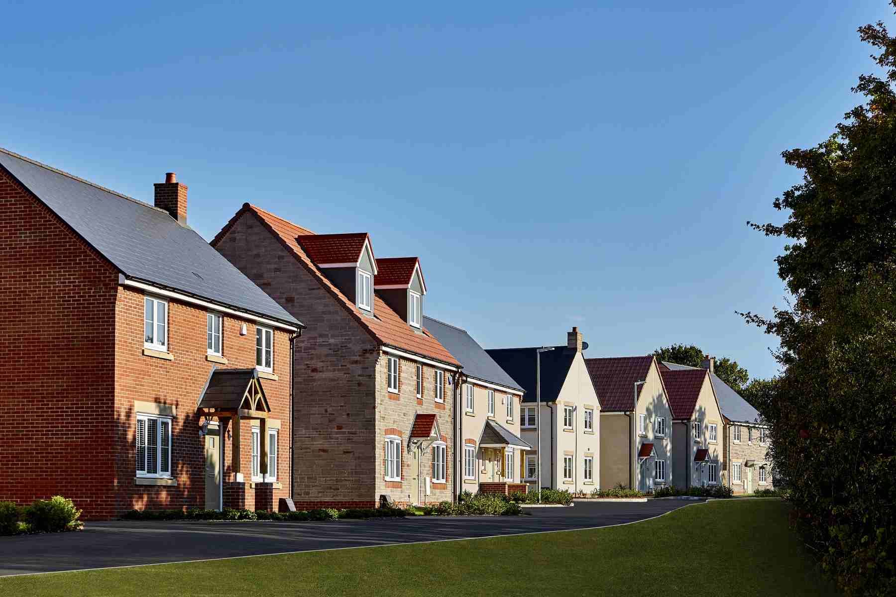 New Taylor Wimpey homes at Lyde Green
