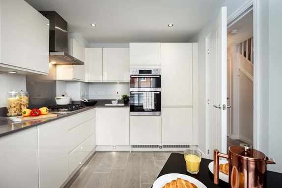 3 bedroom end terrace