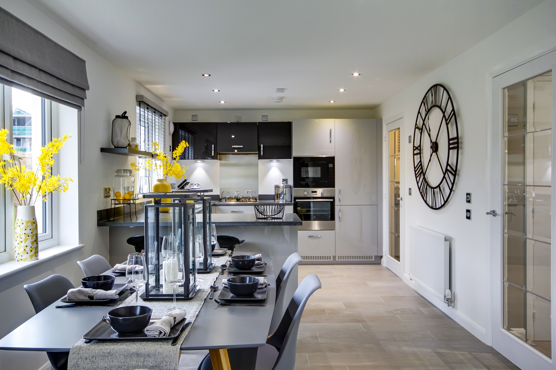 Flexible living across 2 storeys