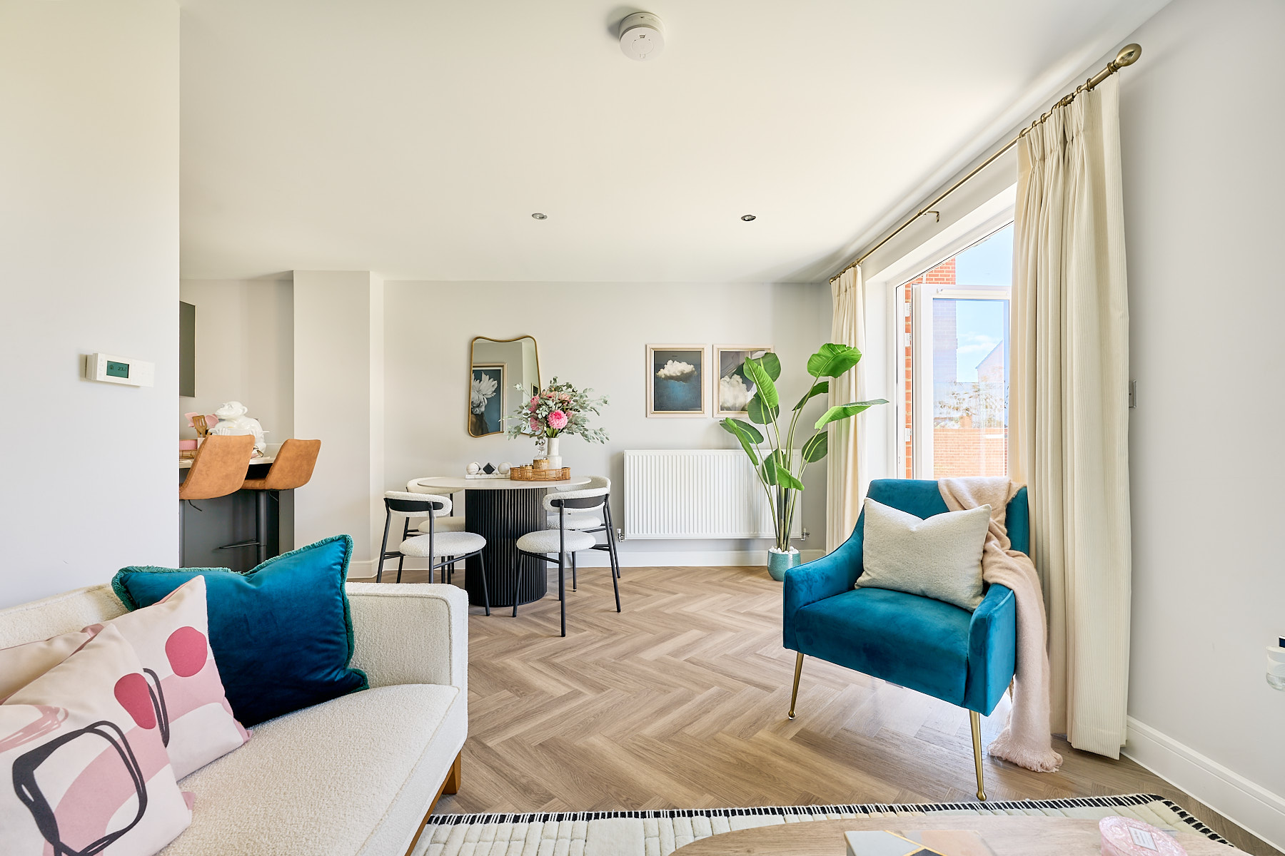 Lounge and dining area