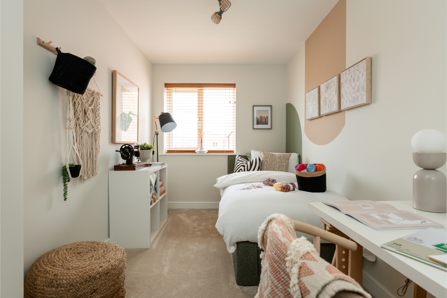 Flexible third bedroom for the little ones or an office