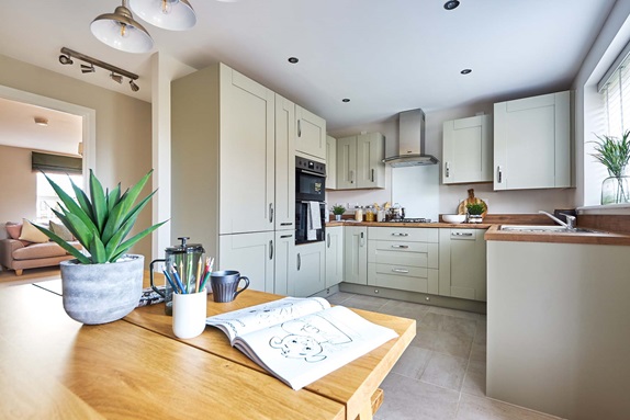 3 bedroom mid terrace