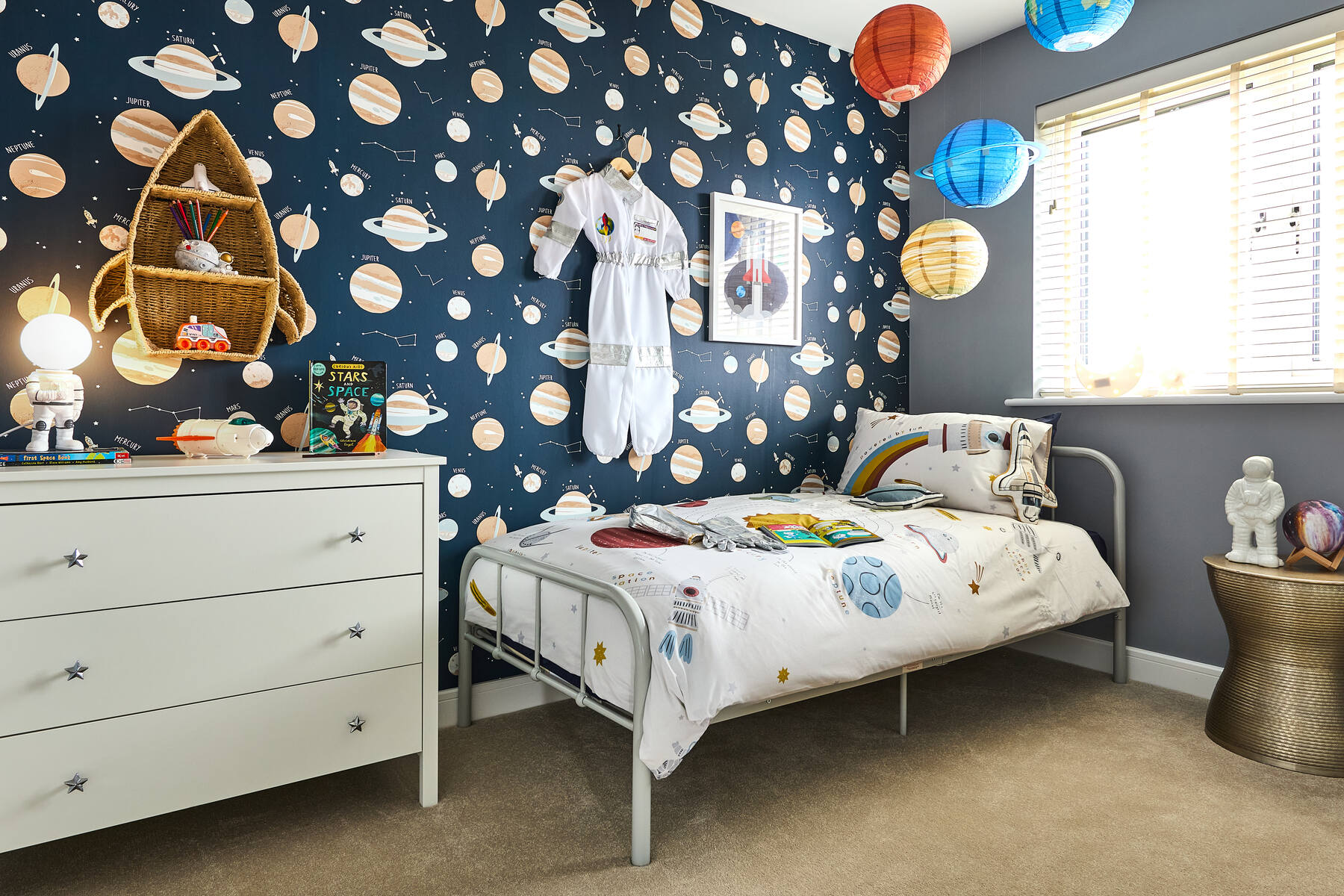 A spacious single bedroom on the first floor