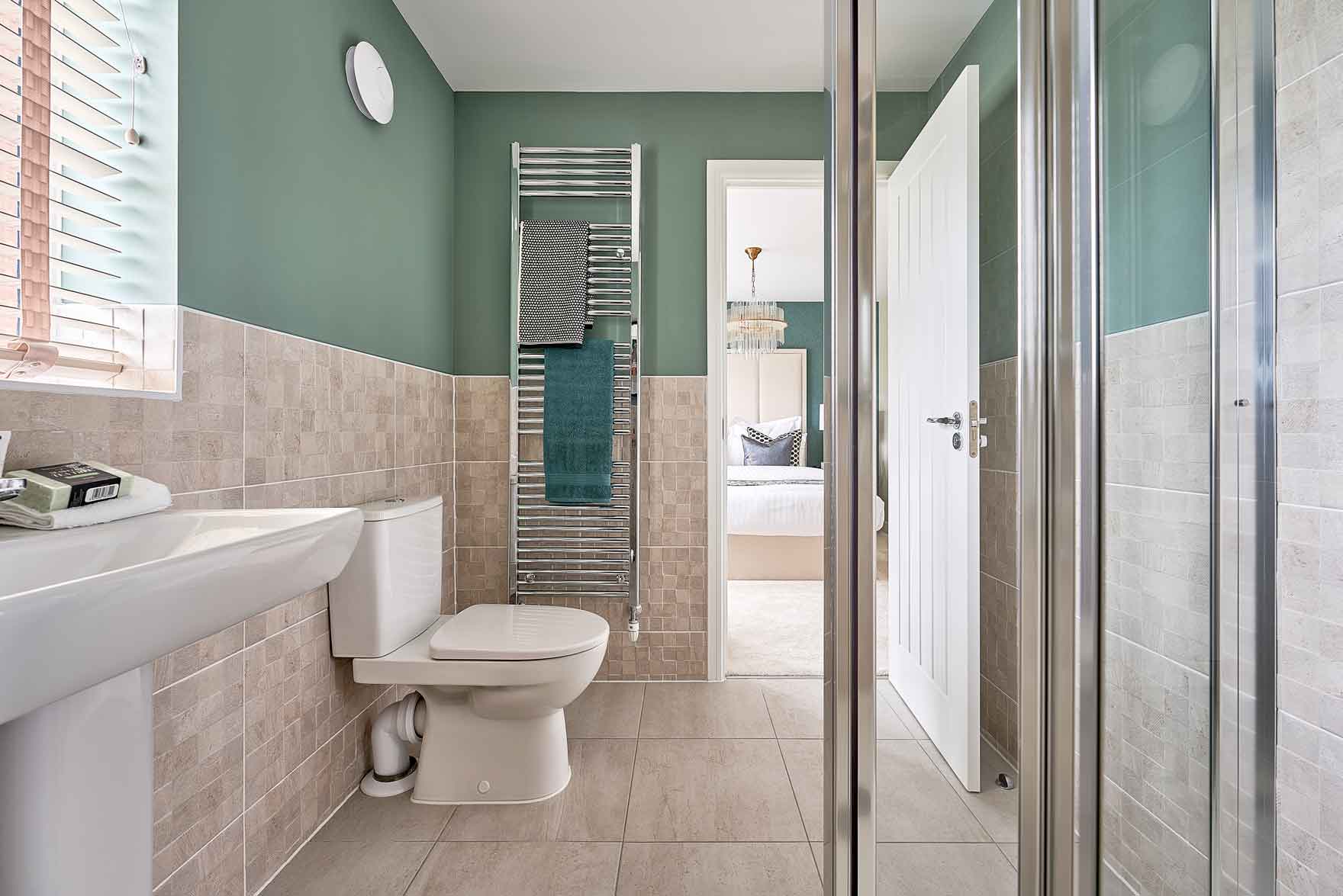 En-Suite to bedroom 1