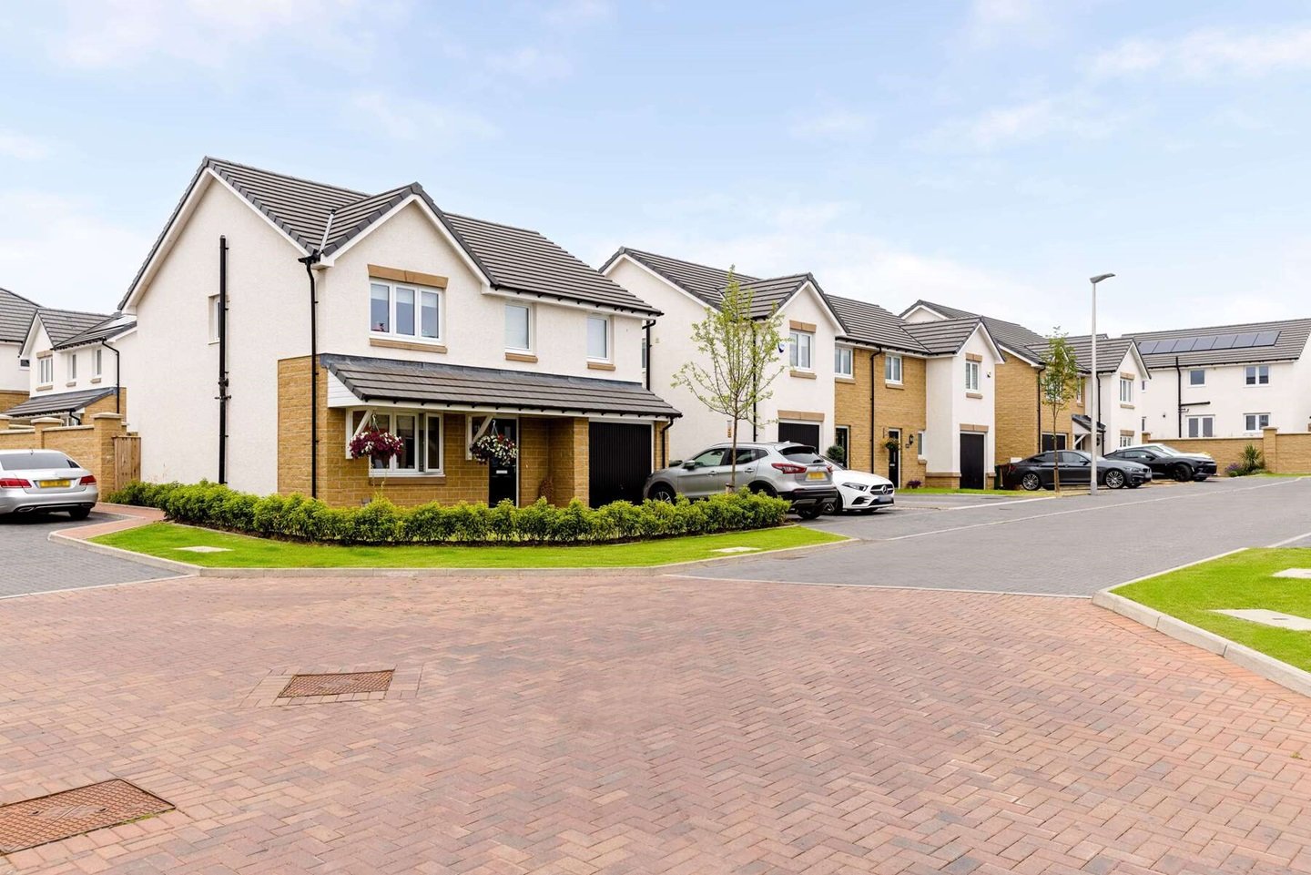 Amble Court