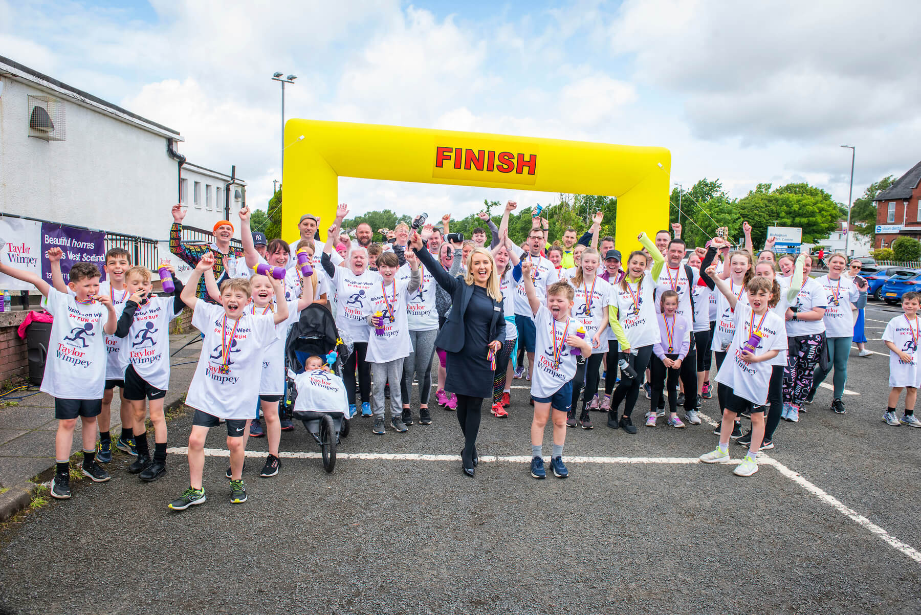 Taylor Wimpey West Scotland Dargavel Village Bishopton fun run