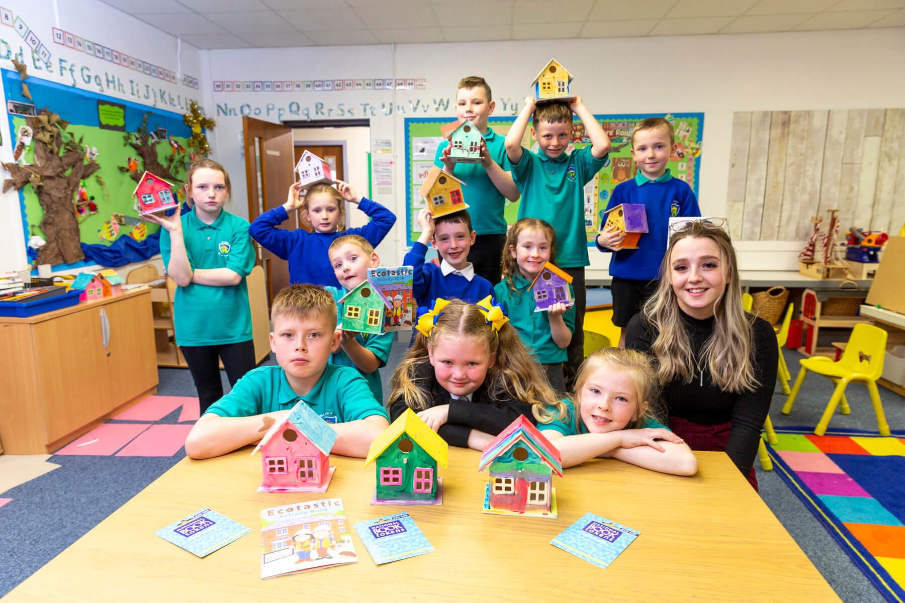Hillview Primary School birdbox competition Taylor Wimpey Barrhead Duncarnock