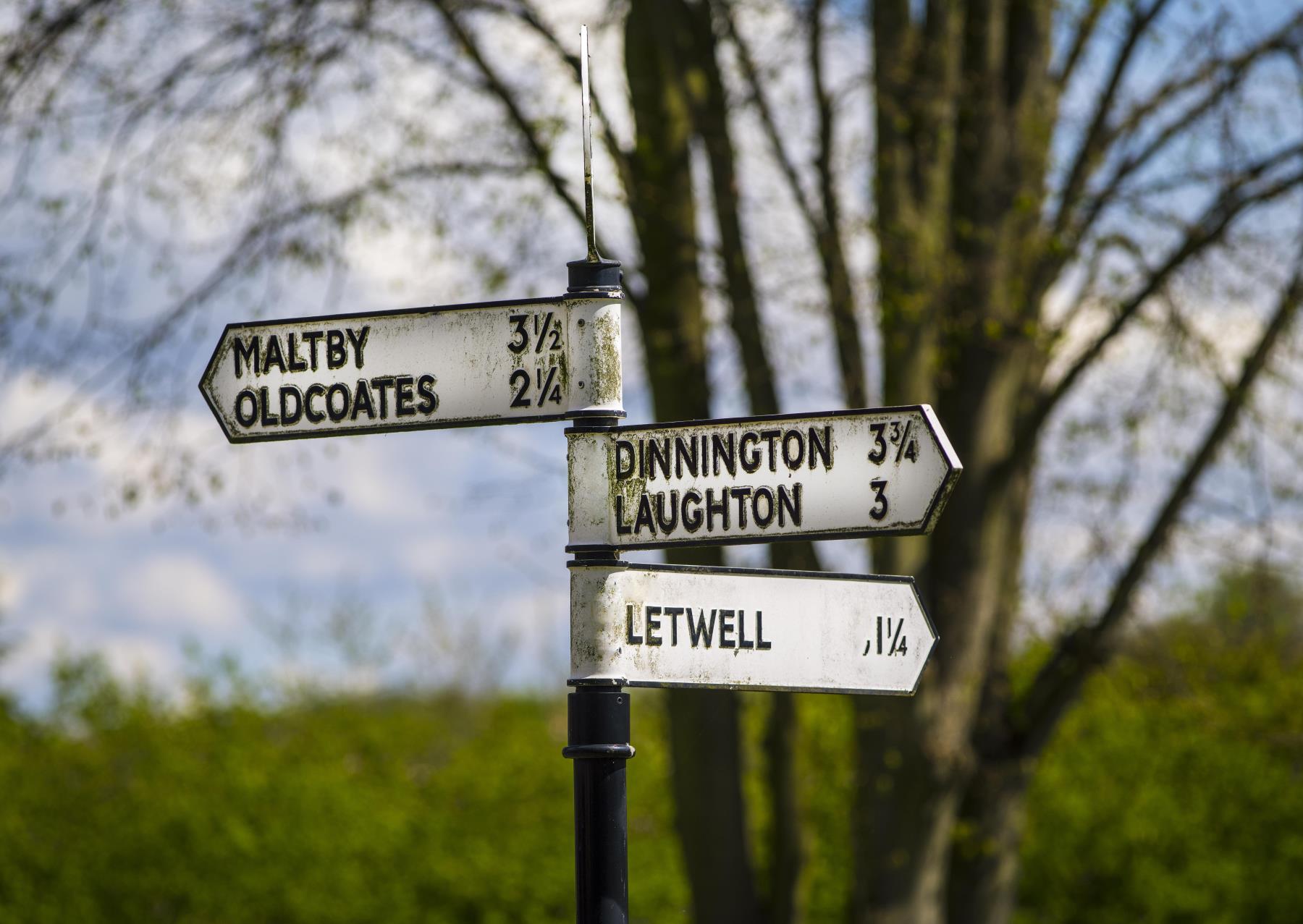 Dinnington Signage