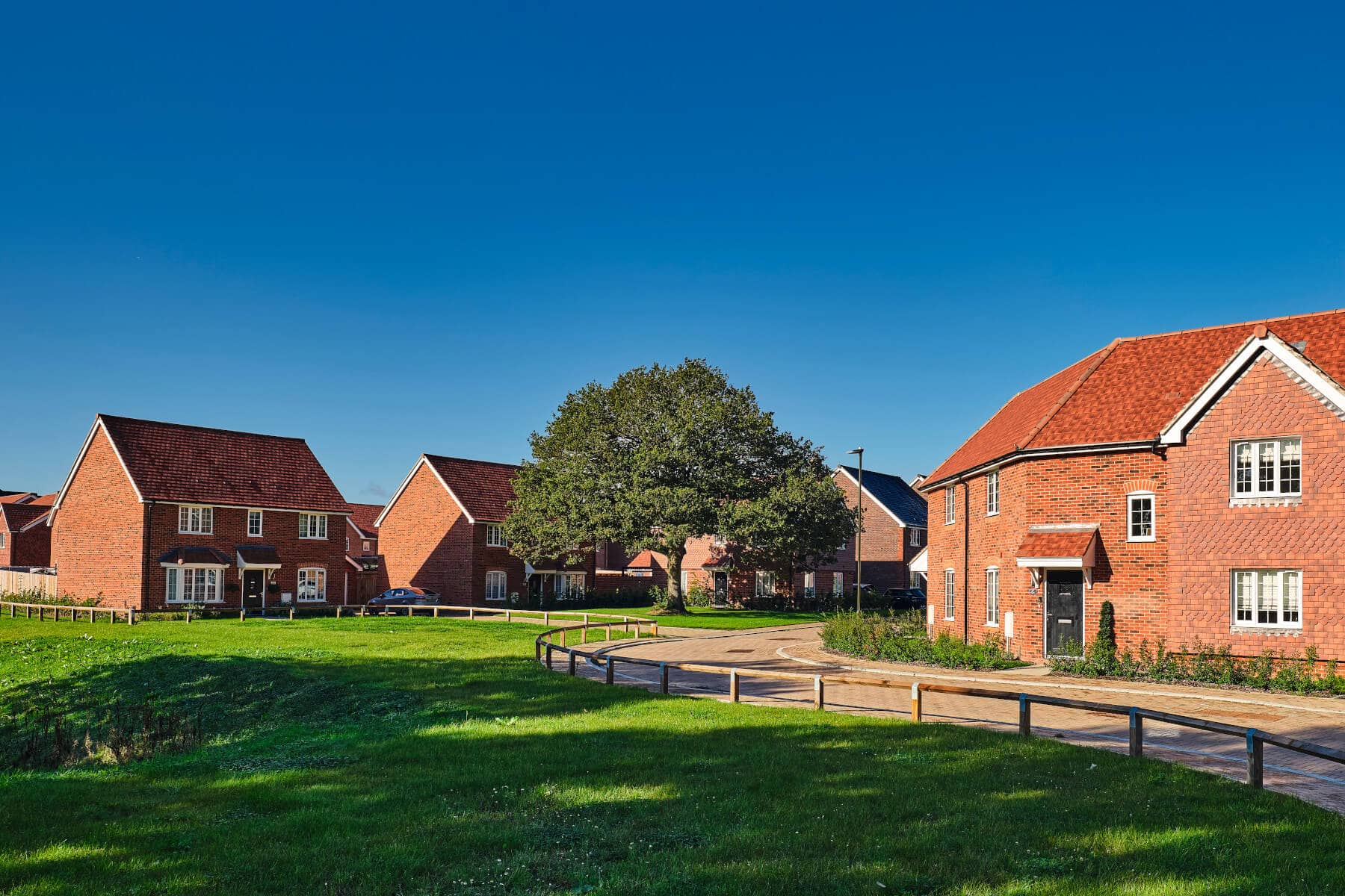 Taylor Wimpey Forge Wood spring street scene