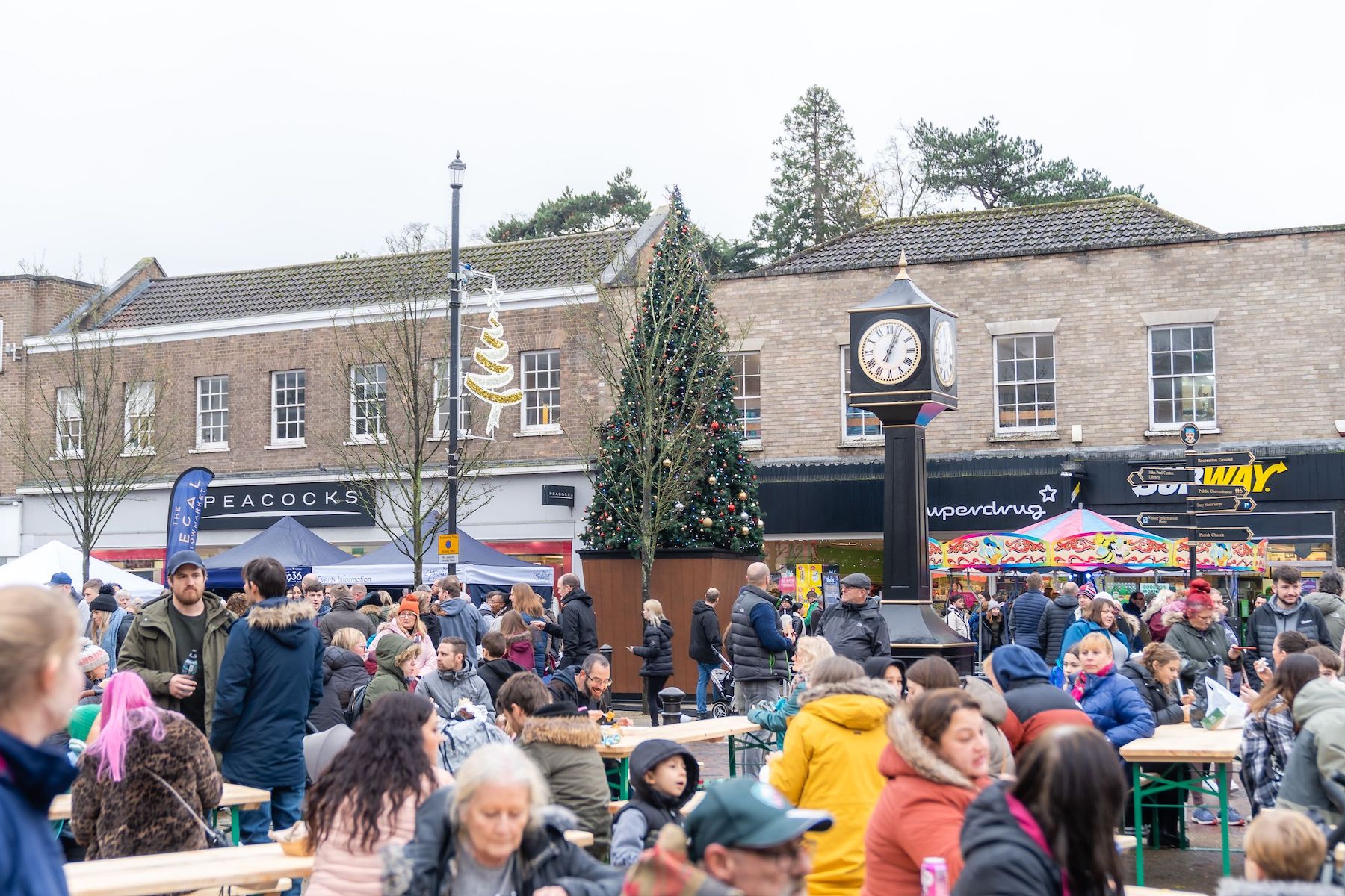 We sponsor Stowmarket Christmas Fayre ‧ Taylor Wimpey