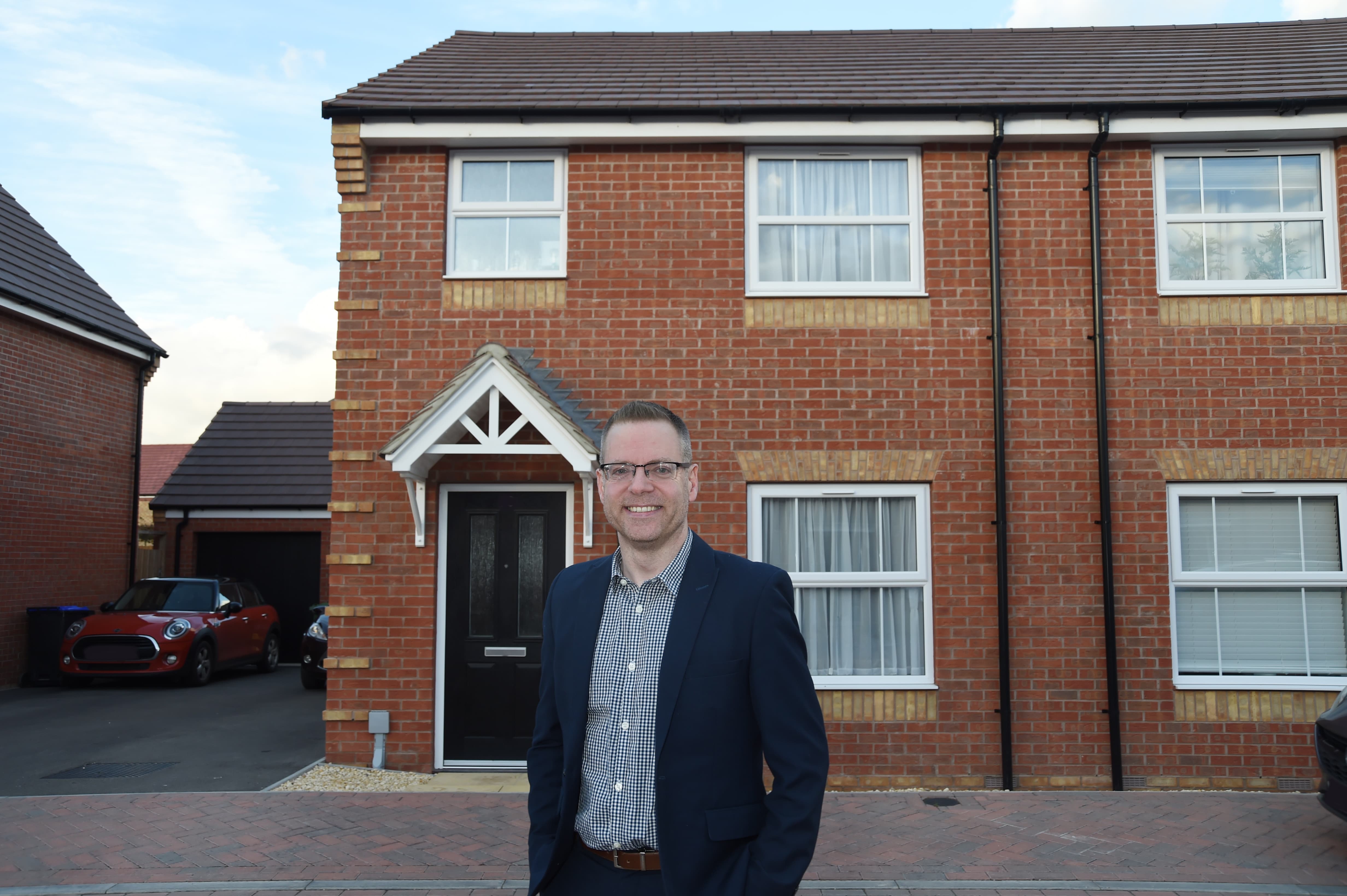 Professional finds dream home in Warwickshire ‧ Taylor Wimpey