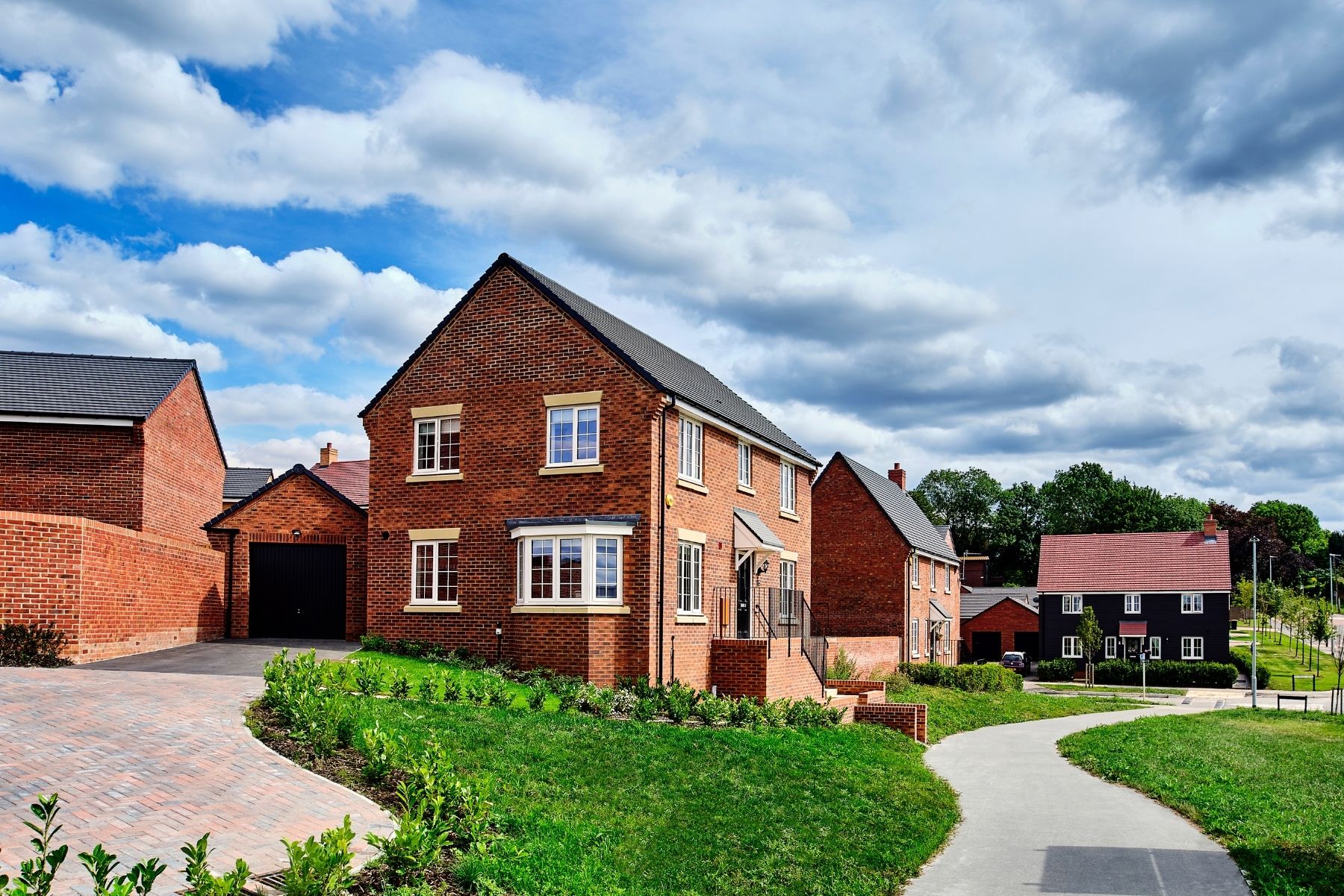 Public artwork takes shape in Houghton Regis ‧ Taylor Wimpey