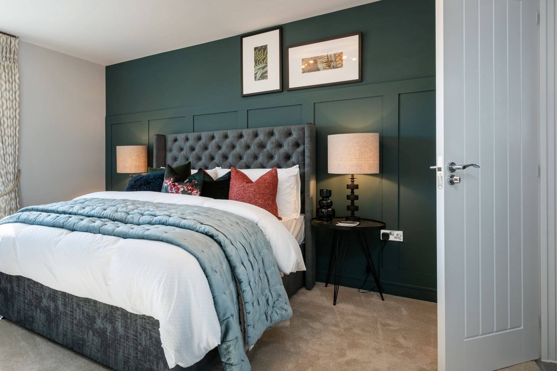 How to personalise your home with DIY panelling ‧ Taylor Wimpey